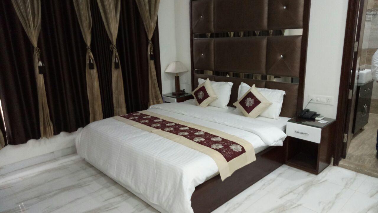Hotel Neelam Moga Ludhiana Exterior foto